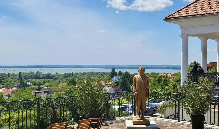 Zenit Hotel Balaton Vonyarcvashegy - Balatoni kedvezményes árak reggelis ellátással (1 éjtől)