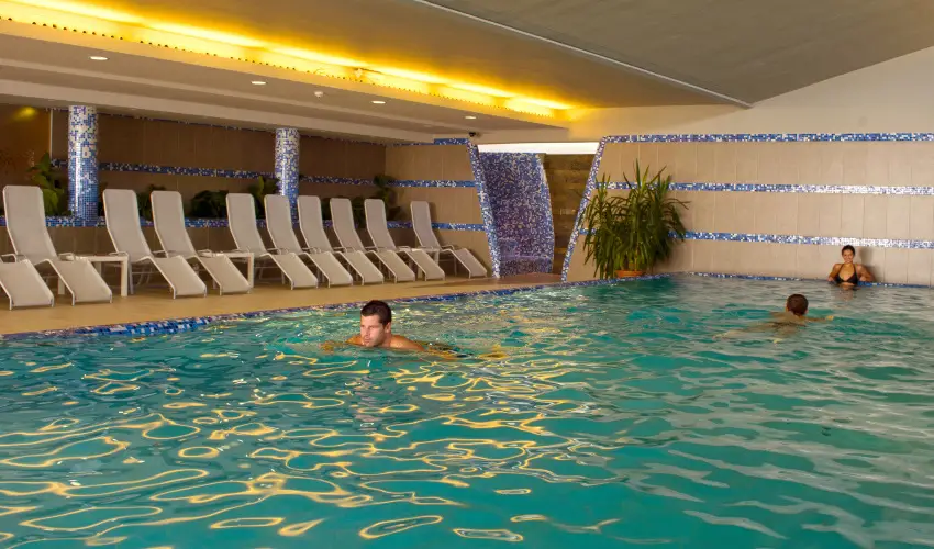 Zenit Hotel Balaton Vonyarcvashegy - Balatoni kedvezményes árak reggelis ellátással (1 éjtől)